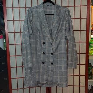 2 for $30! EUC Shein plaid long lightweight blazer. Med.